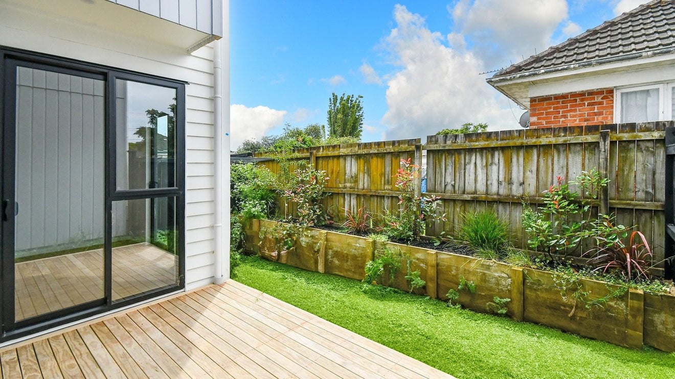 4C Frances Street, Manurewa, Auckland - Carousel 2