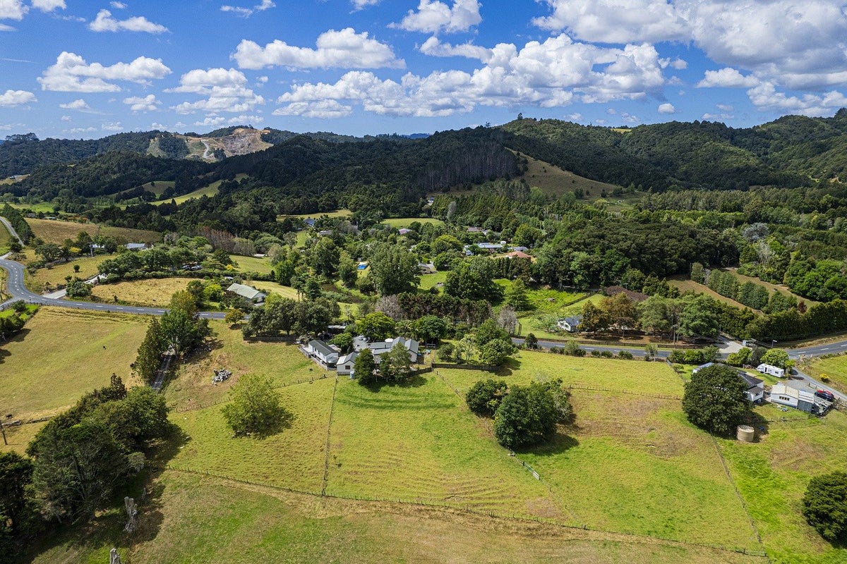 183 Kara Road, Maungatapere, Whangarei - Carousel 35