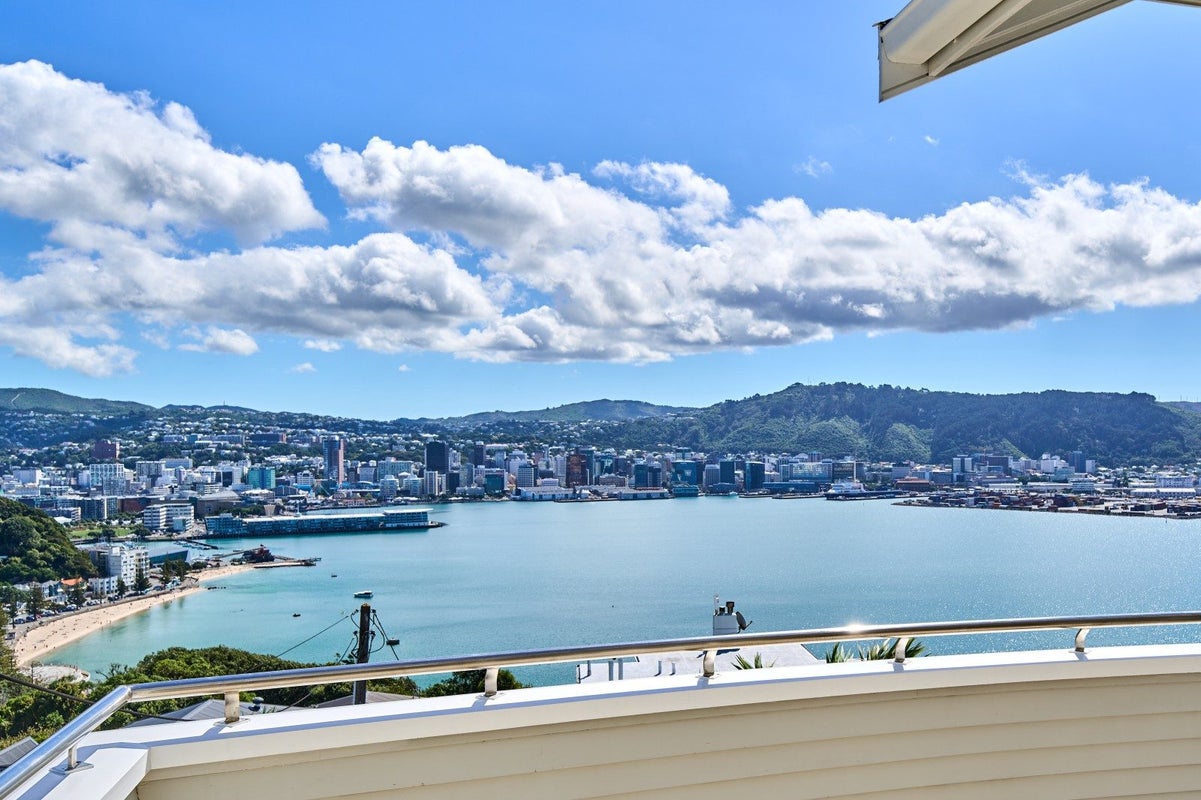 43 The Crescent, Roseneath, Wellington - Carousel 1
