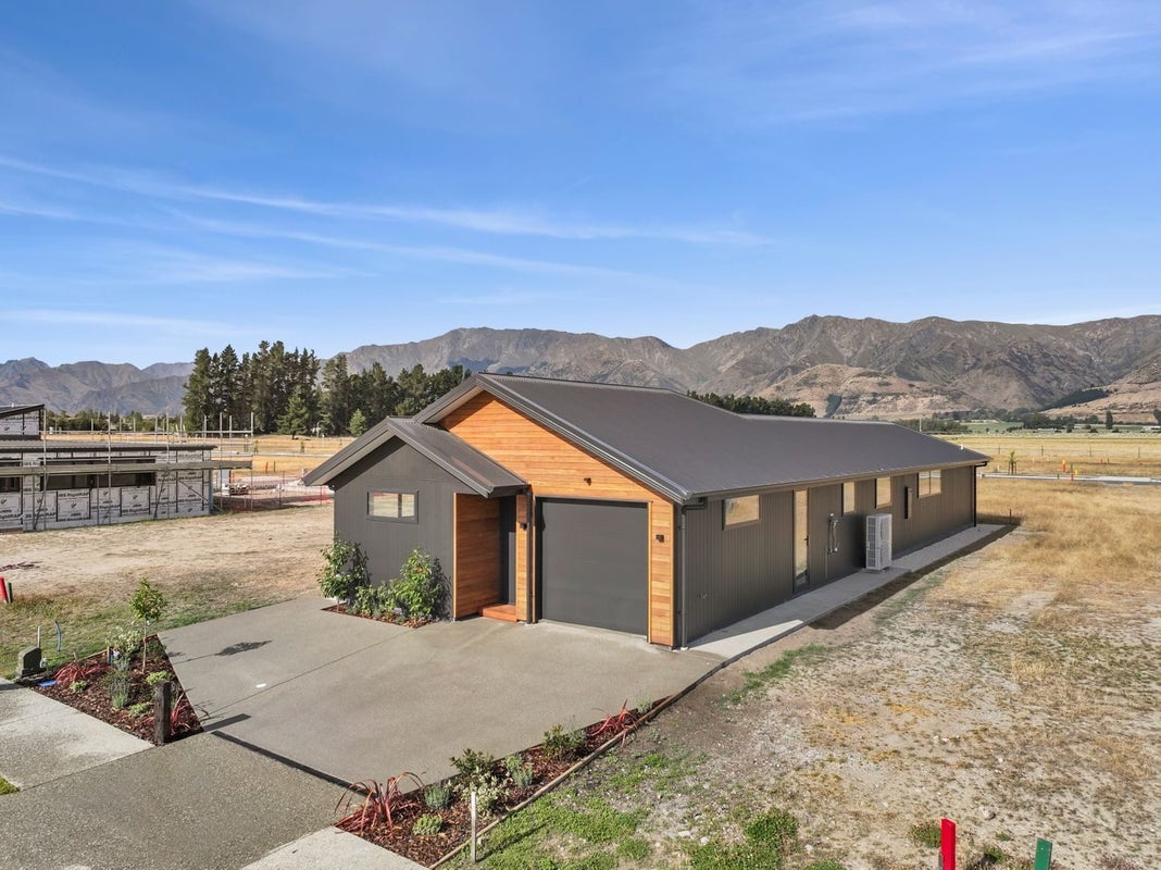 37 Gillespie Street, LAKE HAWEA - Carousel 22