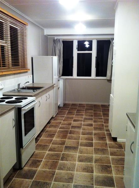 1004A Willowpark Road North, Mayfair, Hastings - Carousel 2