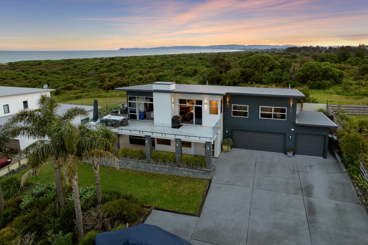 32 Kihi Place, Ruakaka - Carousel 33
