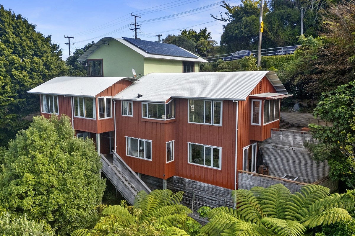 12 Maungaraki Road, Korokoro, Lower Hutt - Carousel 2