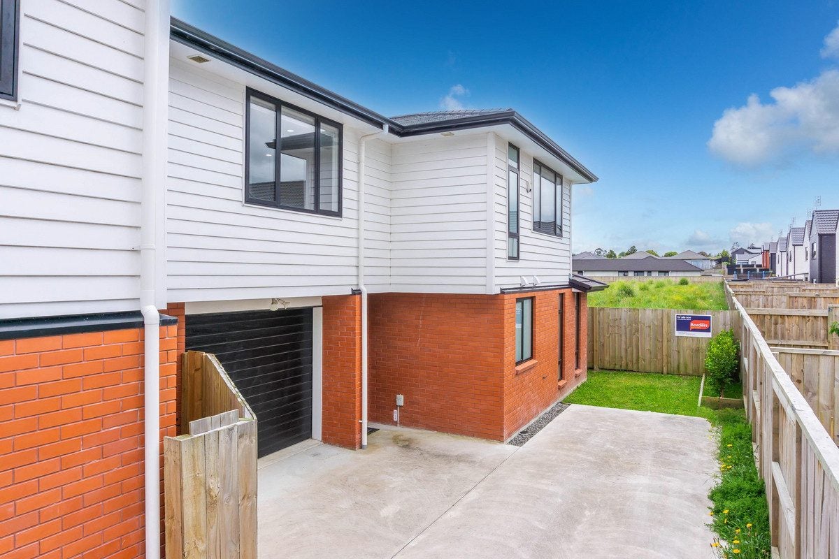 2/57 Waireka Road, Rototuna North, Hamilton - Carousel 1