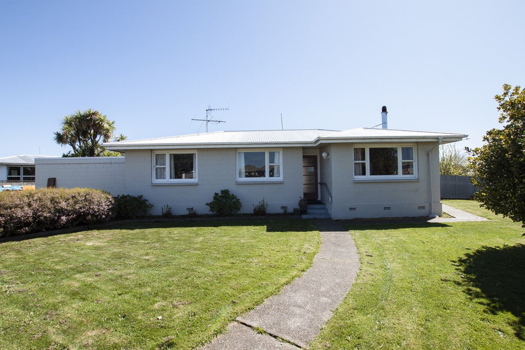 3 Kinmont Crescent, Newfield, Invercargill - Carousel 1
