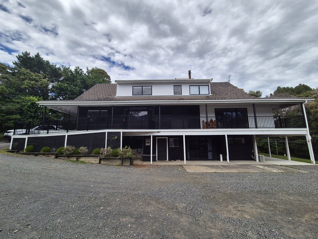 3 William Pitcher Place, Greenhithe, Auckland - Carousel 1