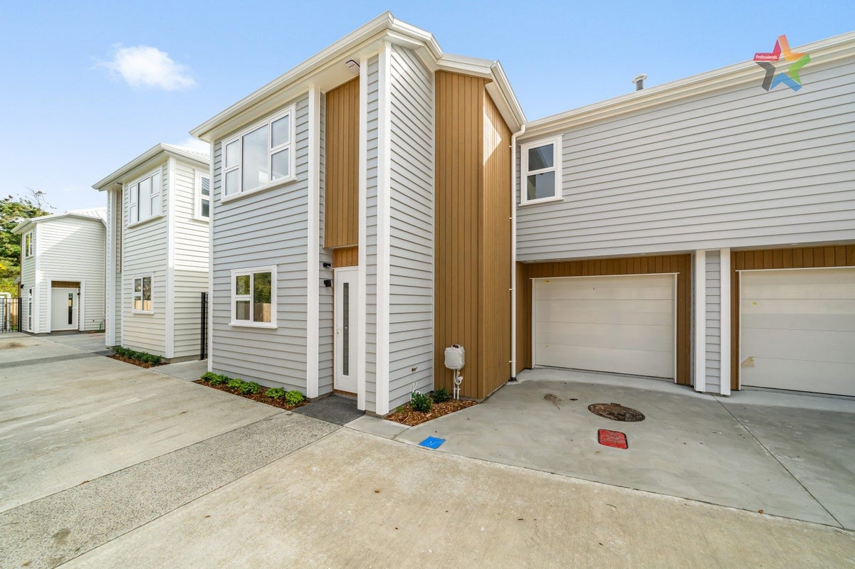 82A Main Road, Wainuiomata, Lower Hutt - Carousel 1
