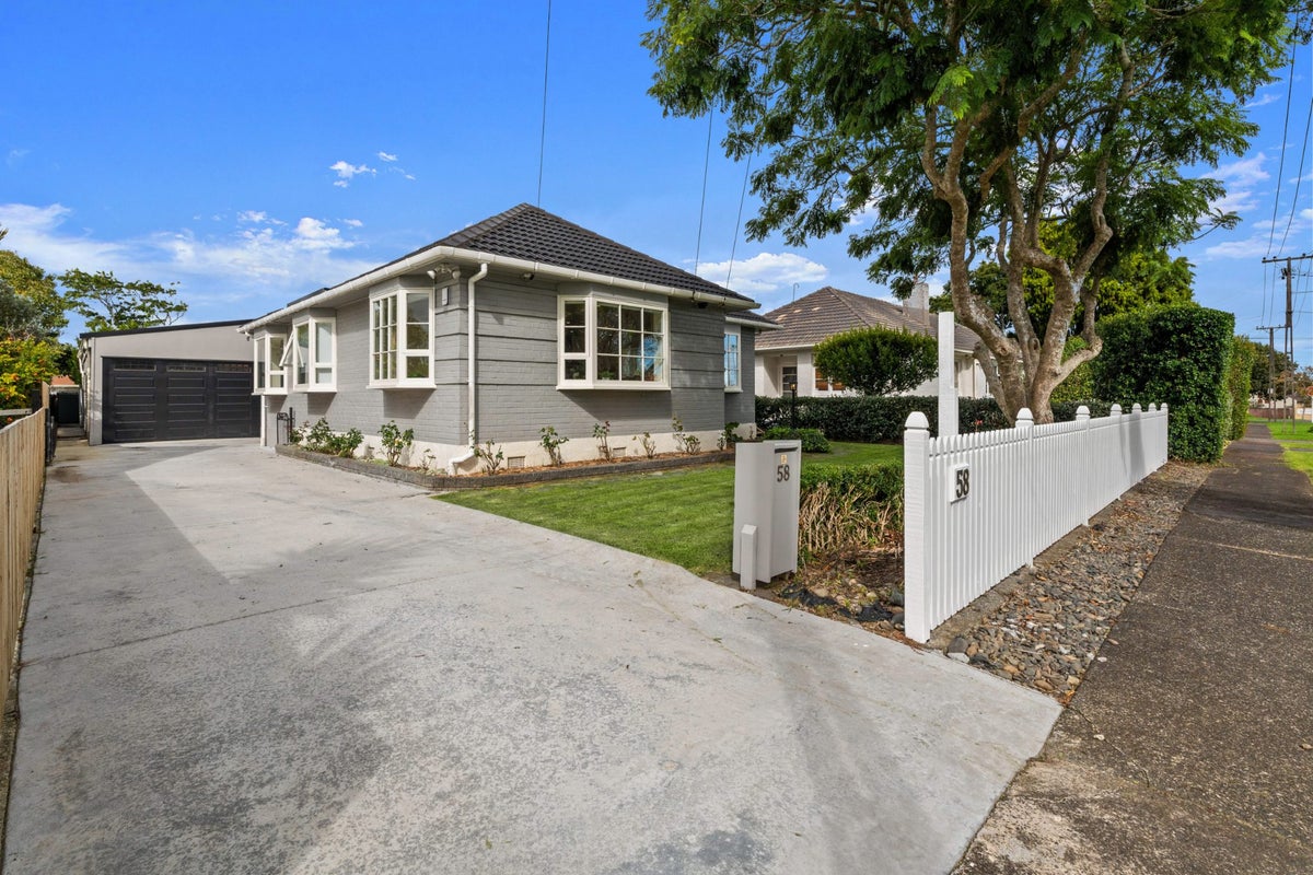 58 Mount Roskill Road, Mount Roskill, Auckland - Carousel 2