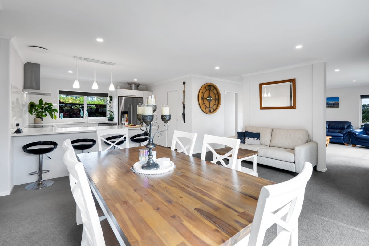 39A Ainslee Street, Highlands Park, New Plymouth - Carousel 2