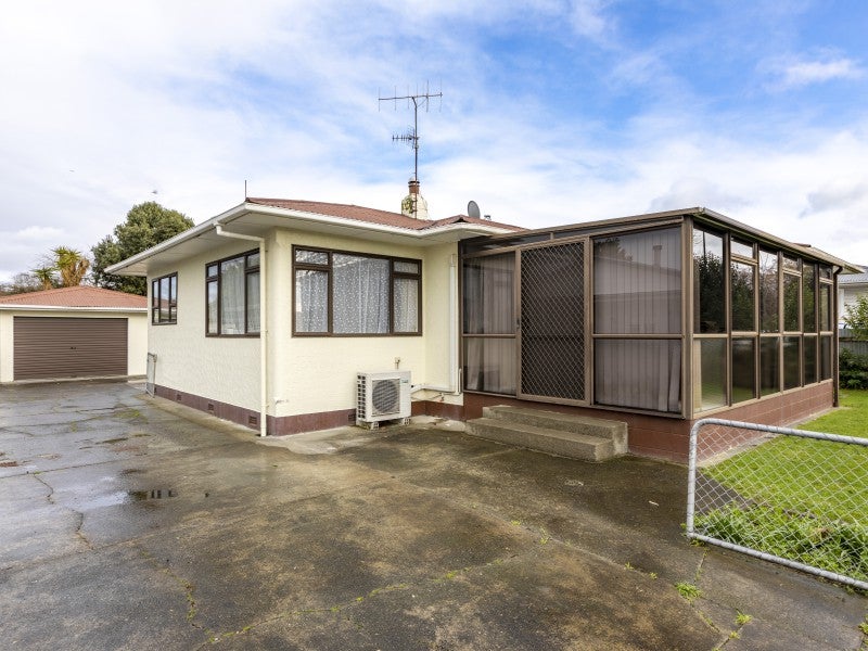 21 Wycliffe Street, Onekawa, Napier - Carousel 1