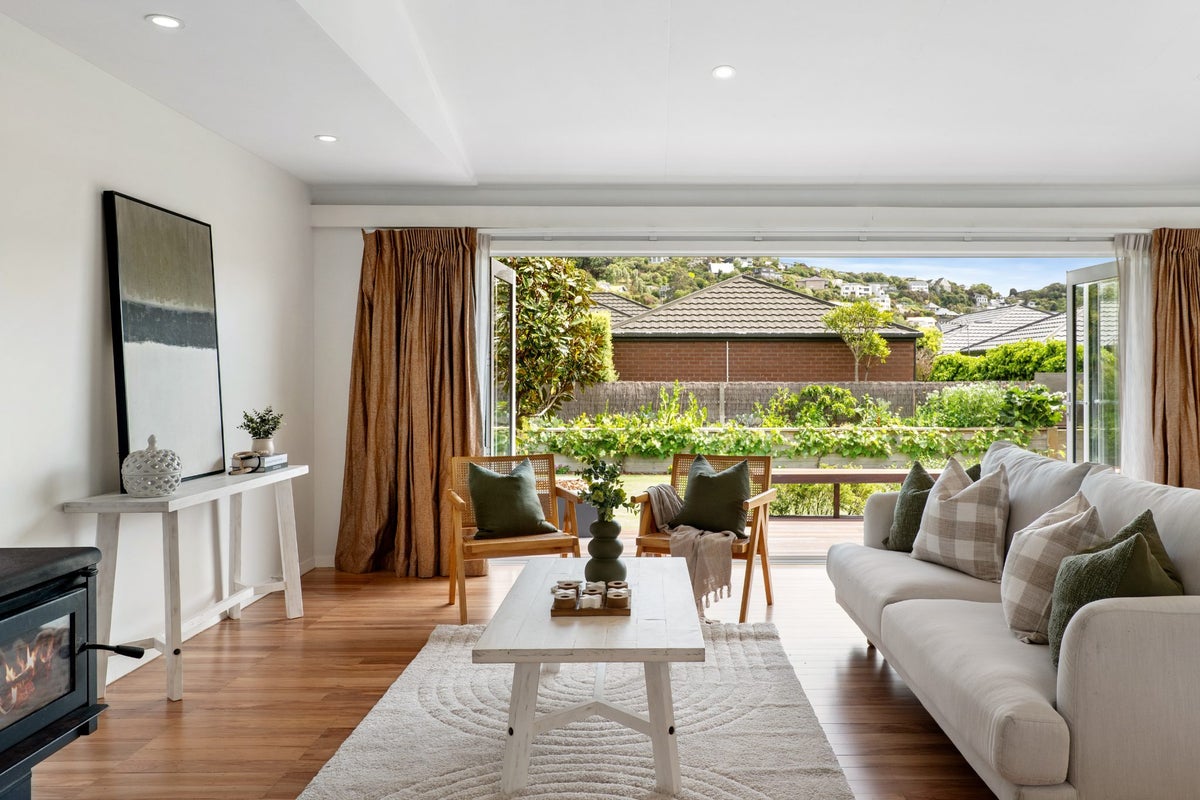 2/24C Bowenvale Avenue, Cashmere, Christchurch - Carousel 2
