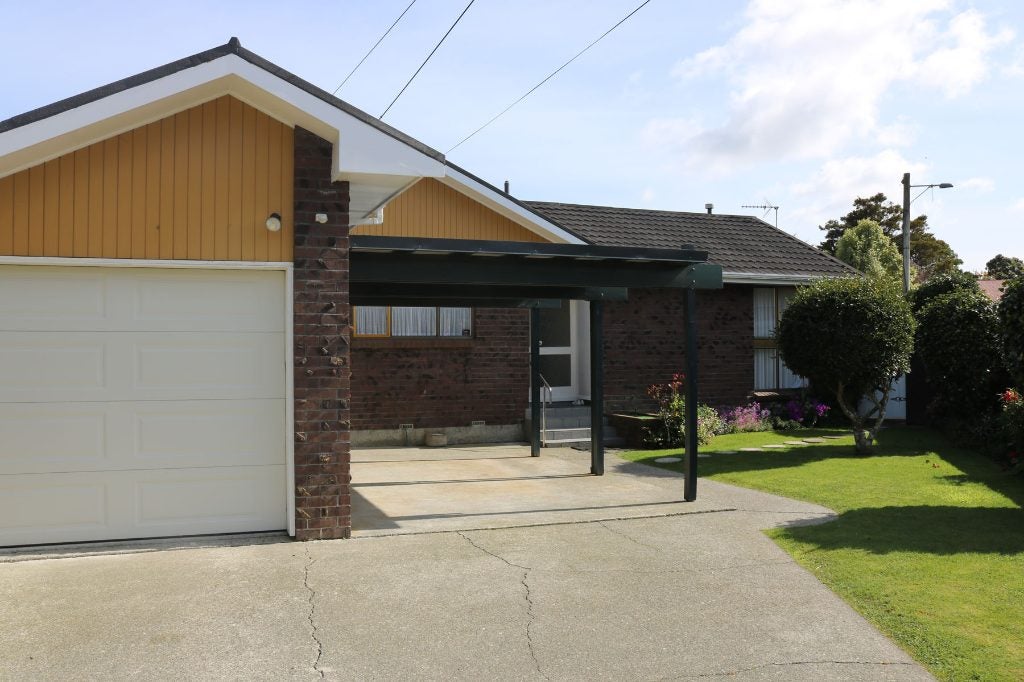 7 Maire Street, Woburn, Lower Hutt - Carousel 1