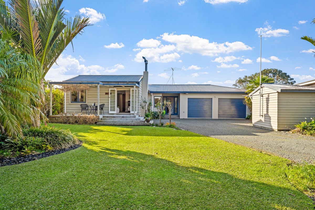 5 Riverside Drive, Warkworth - Carousel 1