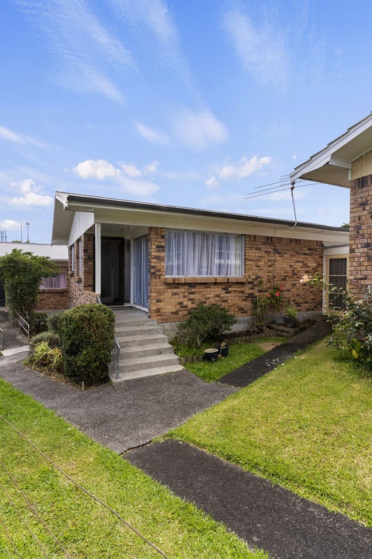 2/32 Coles Crescent, Papakura, Auckland - Carousel 17