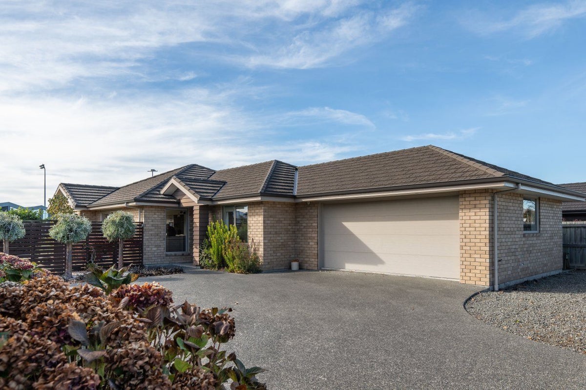 24 Lansdowne Street, Mayfield, Blenheim - Carousel 1