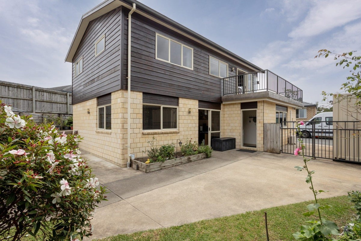 20 Emmerdale Place, Ohauiti, Tauranga - Carousel 1