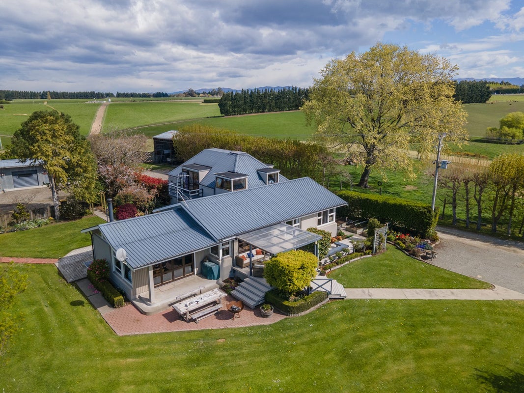 9 Barton Road, Otipua Creek, Timaru - Carousel 1