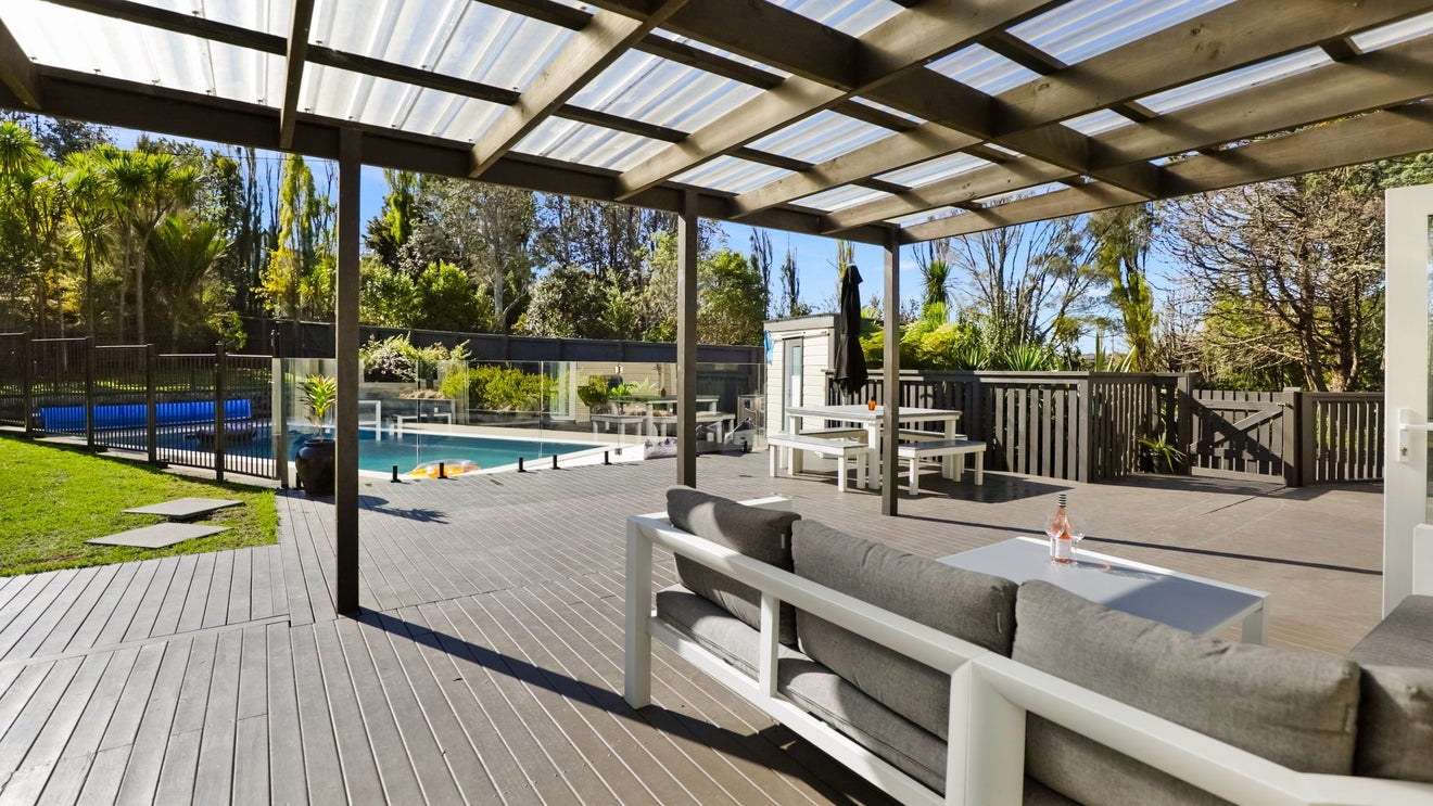 15A Whangaparaoa Road, Red Beach, Whangaparaoa - Carousel 1