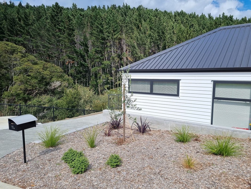 11 Arthur Wright Place, Maraetai, Auckland - Carousel 1