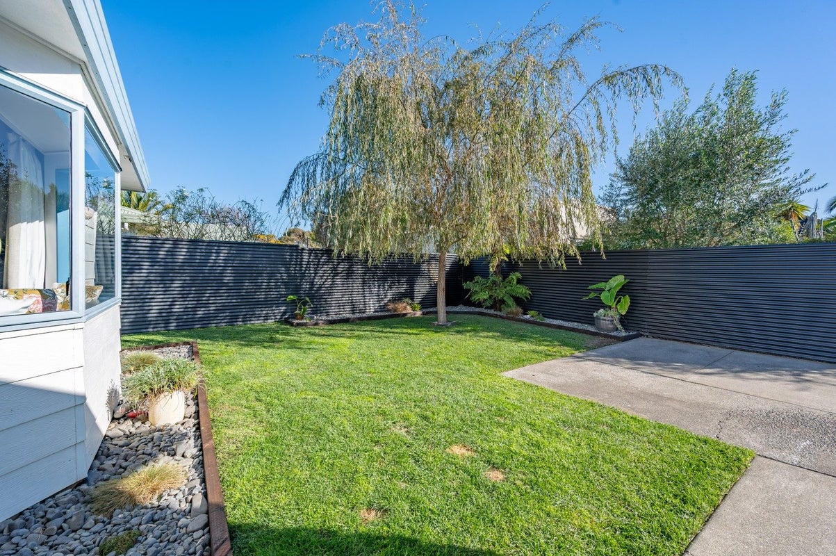 2/237 GEORGES DR, NAPIER SOUTH, NAPIER - Carousel 16