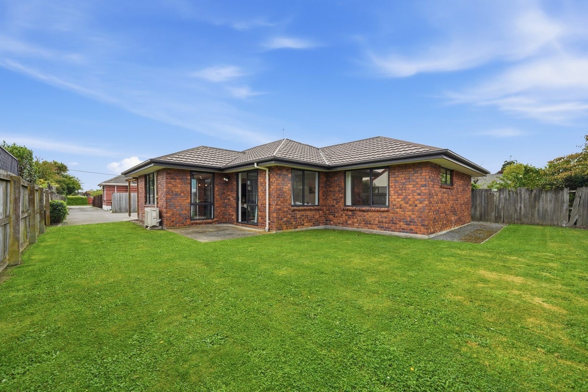 11A Swift Street, Belfast, Christchurch - Carousel 13