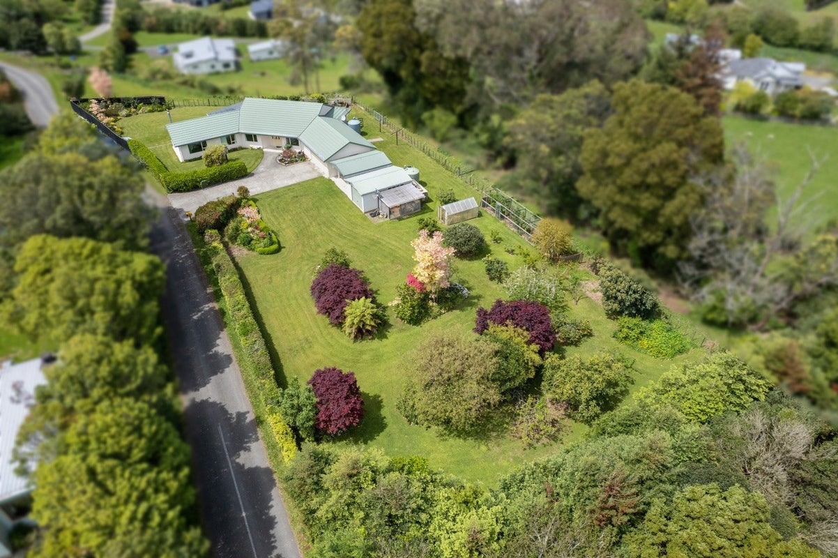 6 Riveredge Terrace, Ohau, Levin - Carousel 1