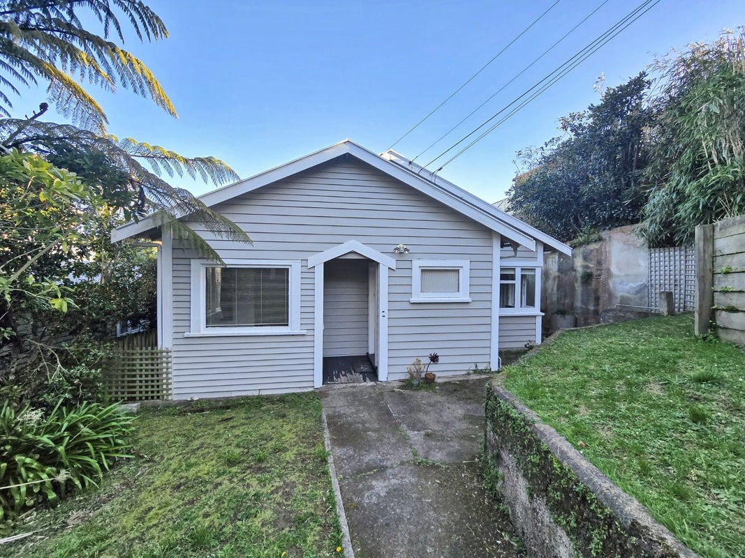 7 Woodland Road, Johnsonville, Wellington - Carousel 1
