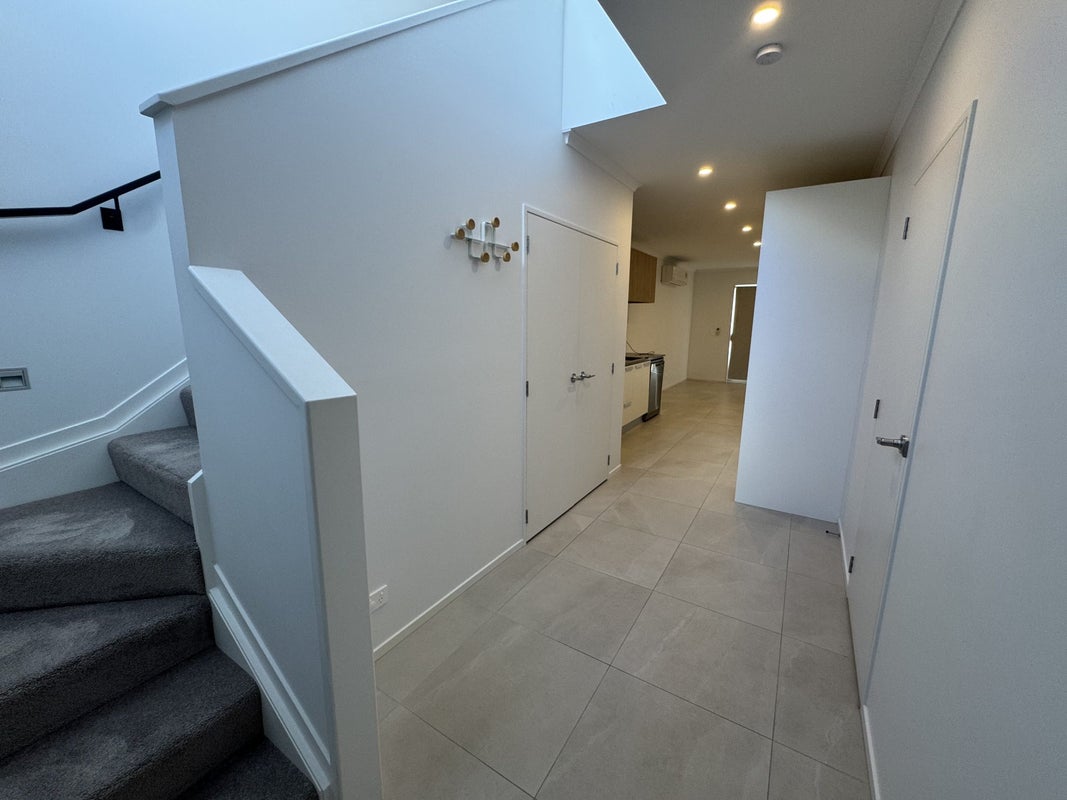 20 Gilbert Hall Way, Swanson, Auckland - Carousel 2