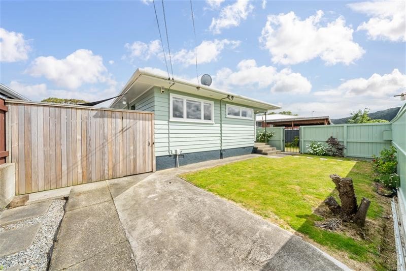 1/87 KARAMU CRES, Wainuiomata, Lower Hutt - Carousel 2