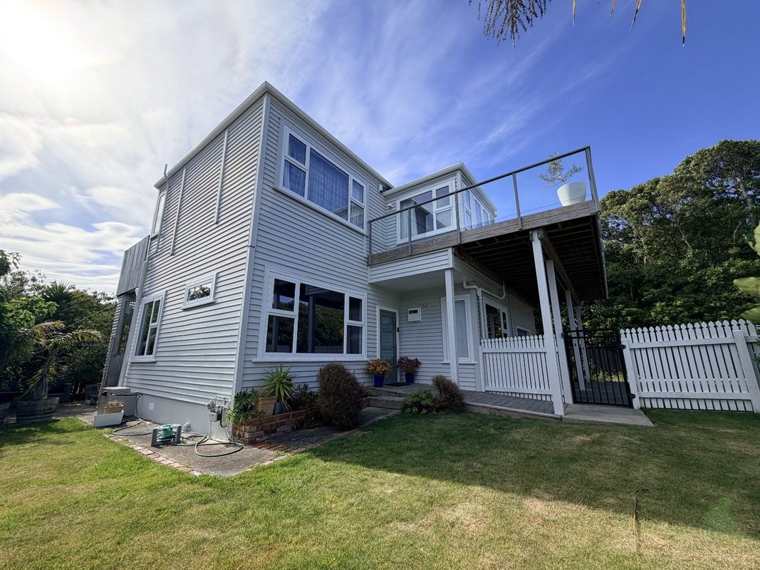 4 School Road, Plimmerton, Porirua - Carousel 2