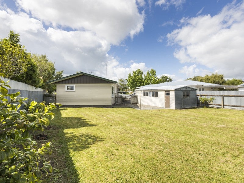 10 Catlins Crescent, Milson, Palmerston North - Carousel 20