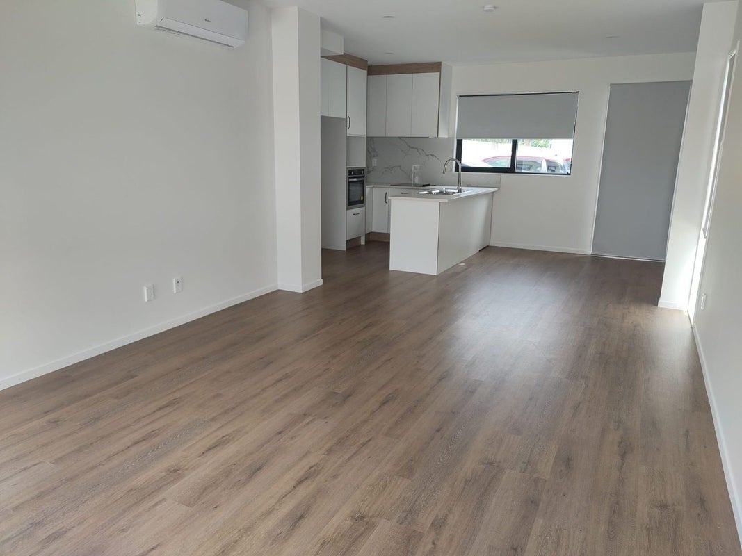 20 Taitapu Street, Massey, Auckland - Carousel 2