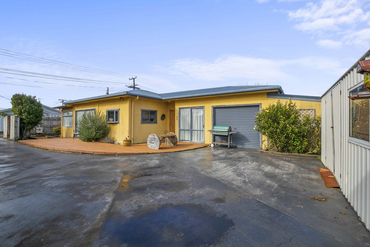 58 Record Street, Fitzroy, New Plymouth - Carousel 1