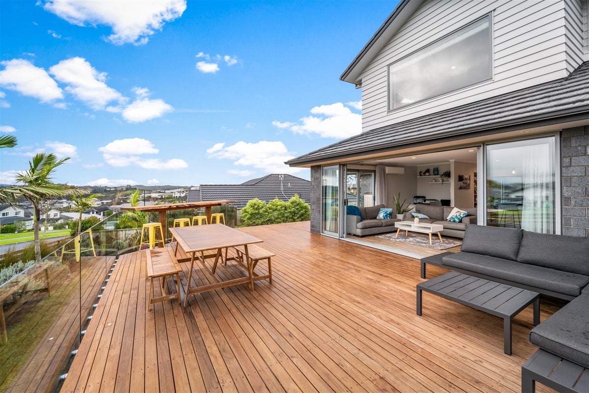 30 Gumdigger Rise, Silverdale, Silverdale - Carousel 1