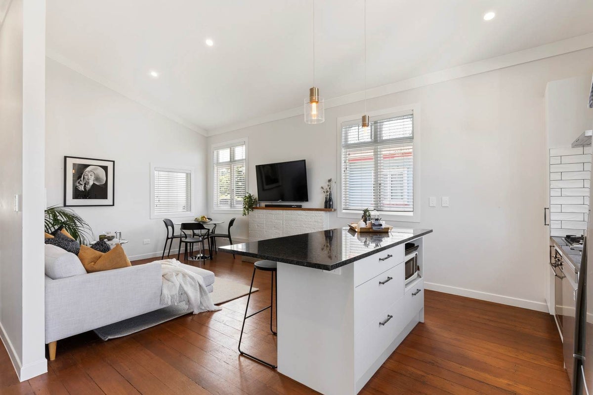 1584 Great North Road, Waterview, Auckland - Carousel 2