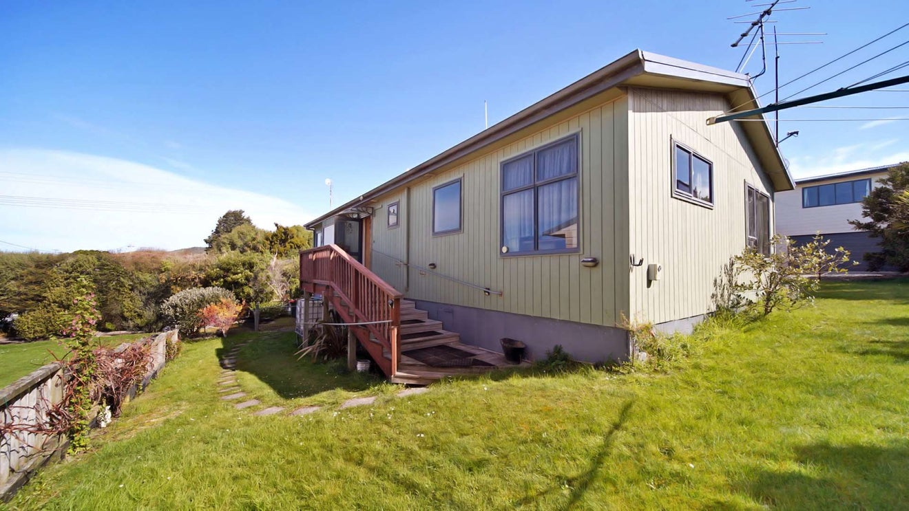 28 Tarata Street, Balclutha - Carousel 1