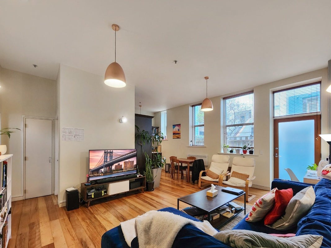 2/30 Hanson Street, Mount Cook, Wellington - Carousel 2