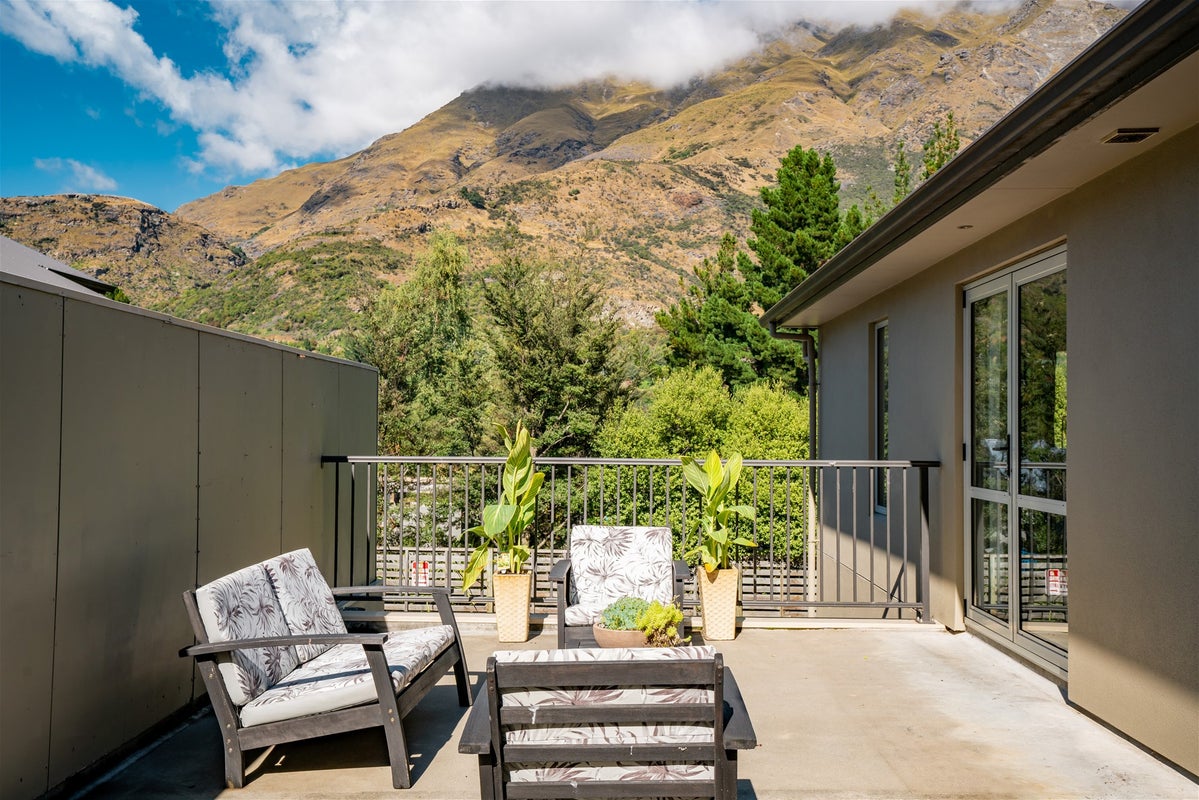 13B Redfern Terrace, Arthurs Point, Queenstown - Carousel 2