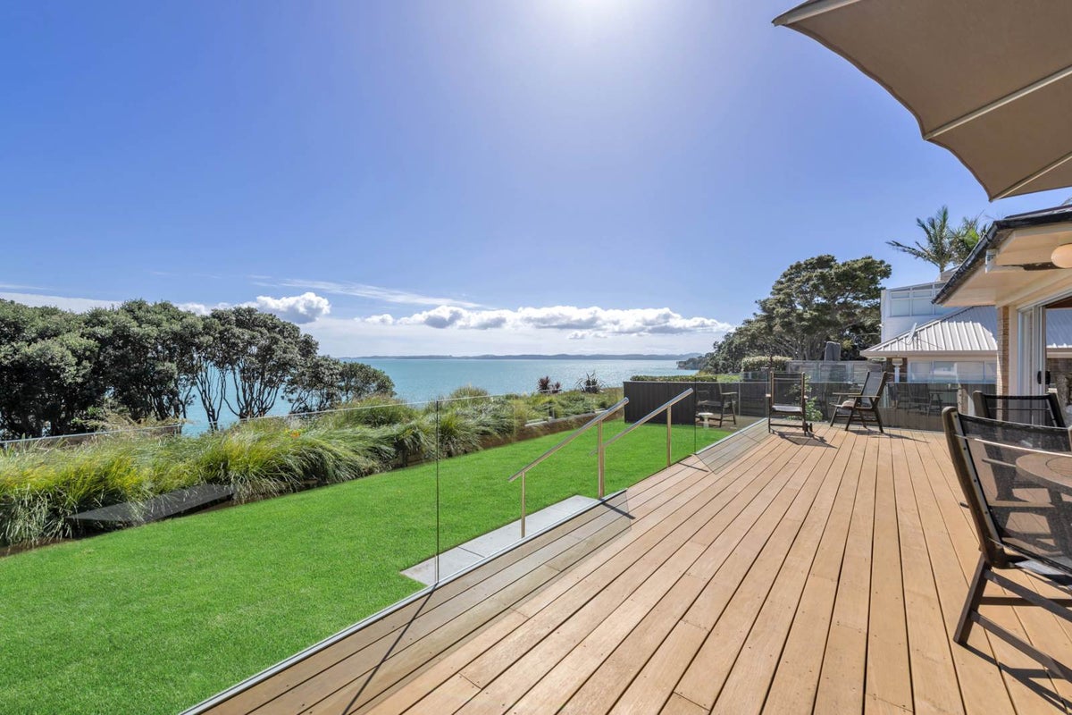 34 First View Avenue, Beachlands, Auckland - Carousel 1