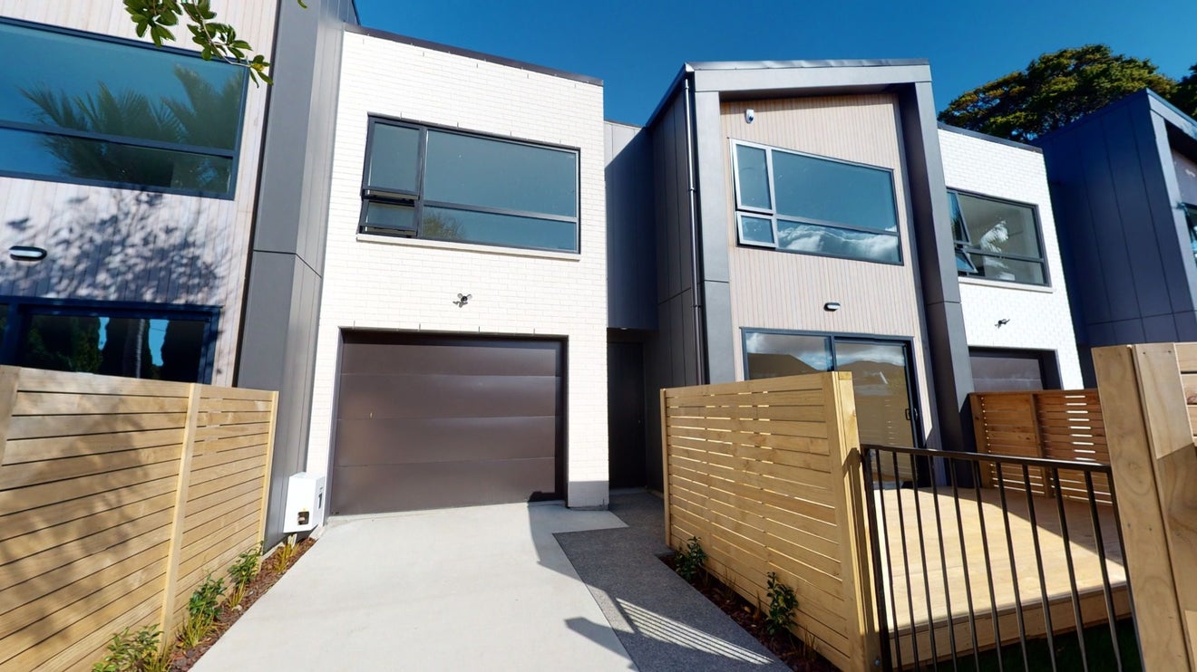 1C Wai-Iti Crescent, Woburn, Lower Hutt - Carousel 13