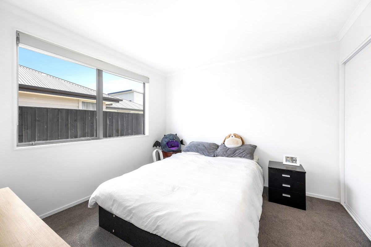 7 George West Square, Wigram, Christchurch - Carousel 13