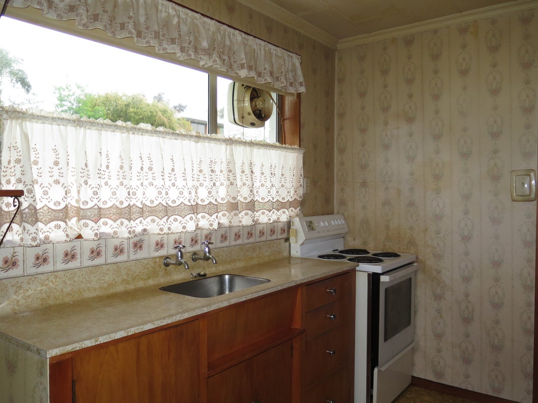2/1 Thomas Street, West End, Timaru - Carousel 2