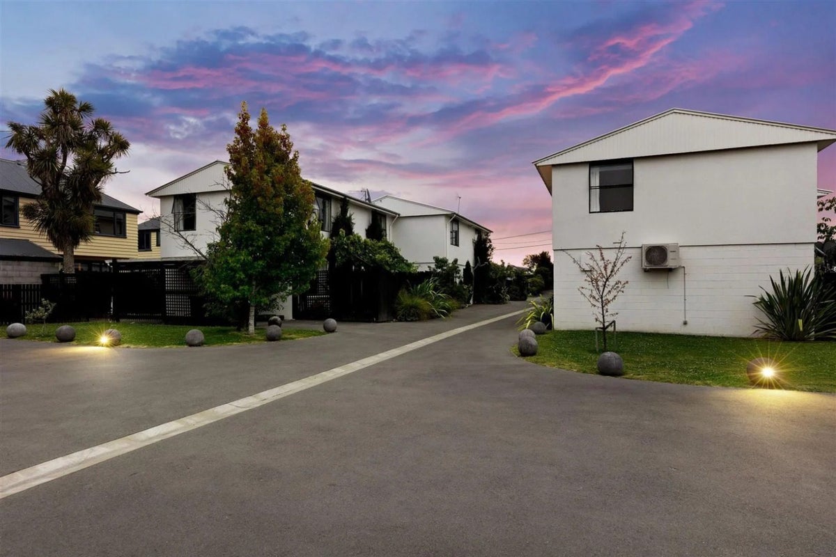 8/544 Barbadoes Street, Edgeware, Christchurch - Carousel 11
