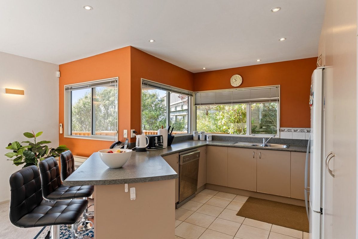 68 Downing Street, Crofton Downs, Wellington - Carousel 2