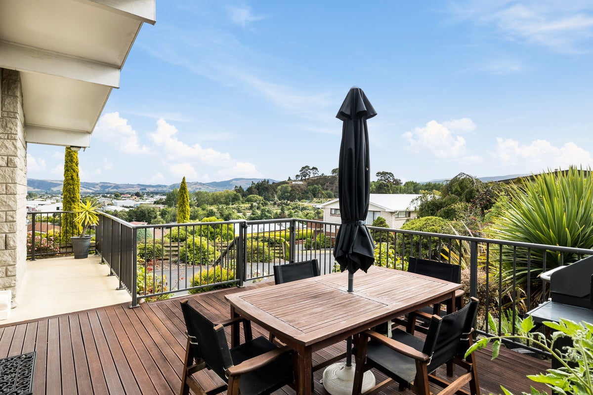 9 Gebbie Street, Kinmont Park, Mosgiel - Carousel 2