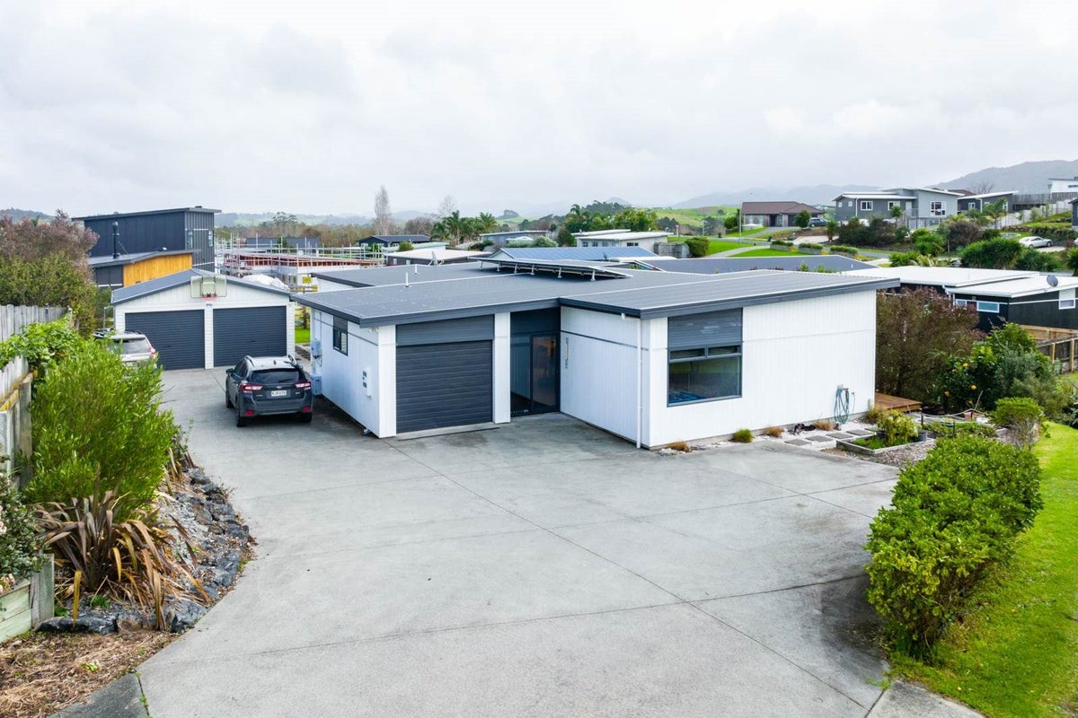 17 Spinifex Road, Mangawhai Heads, Mangawhai - Carousel 1