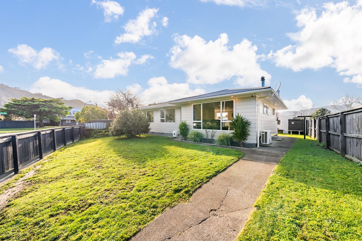 76 Totara Park Road, Totara Park, Upper Hutt - Carousel 2