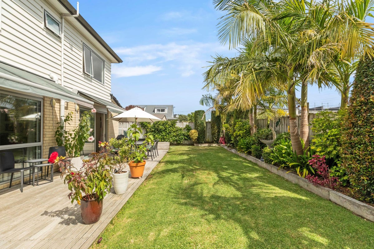 16A Karamu street, Te Atatu Peninsula, Auckland - Carousel 2