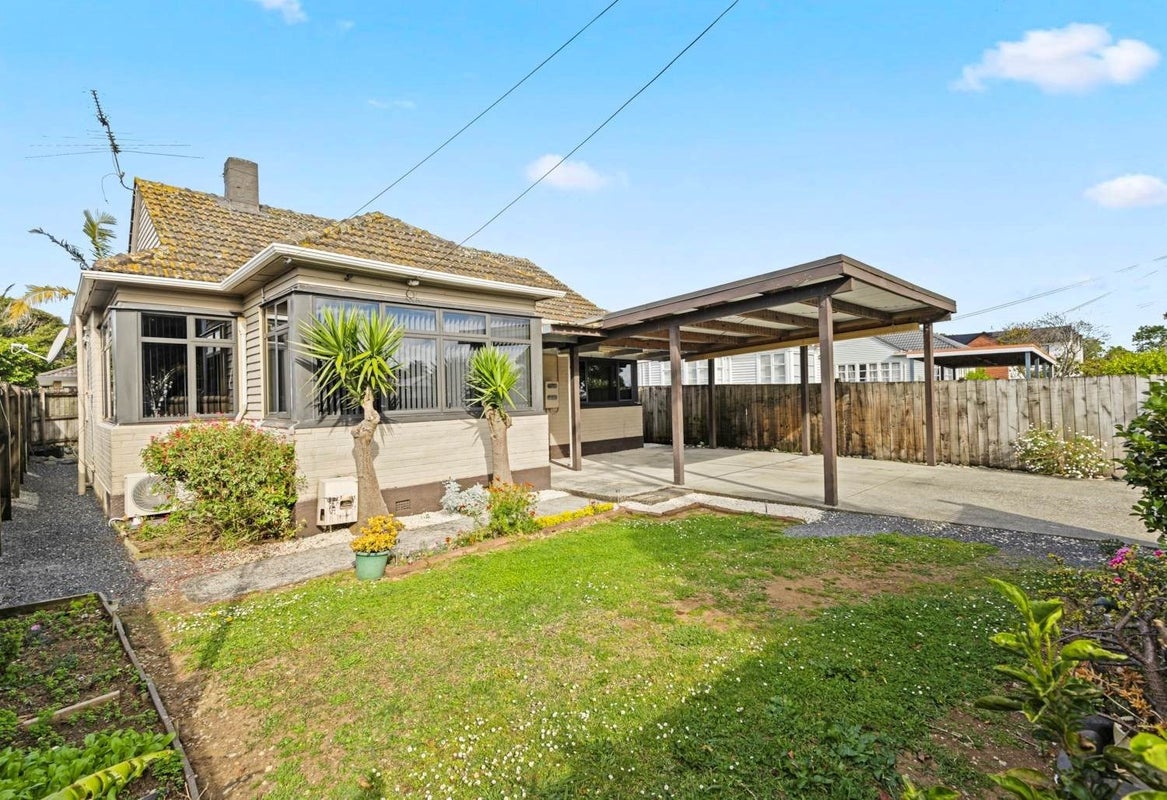 48 Albert Street, Otahuhu, Auckland - Carousel 1