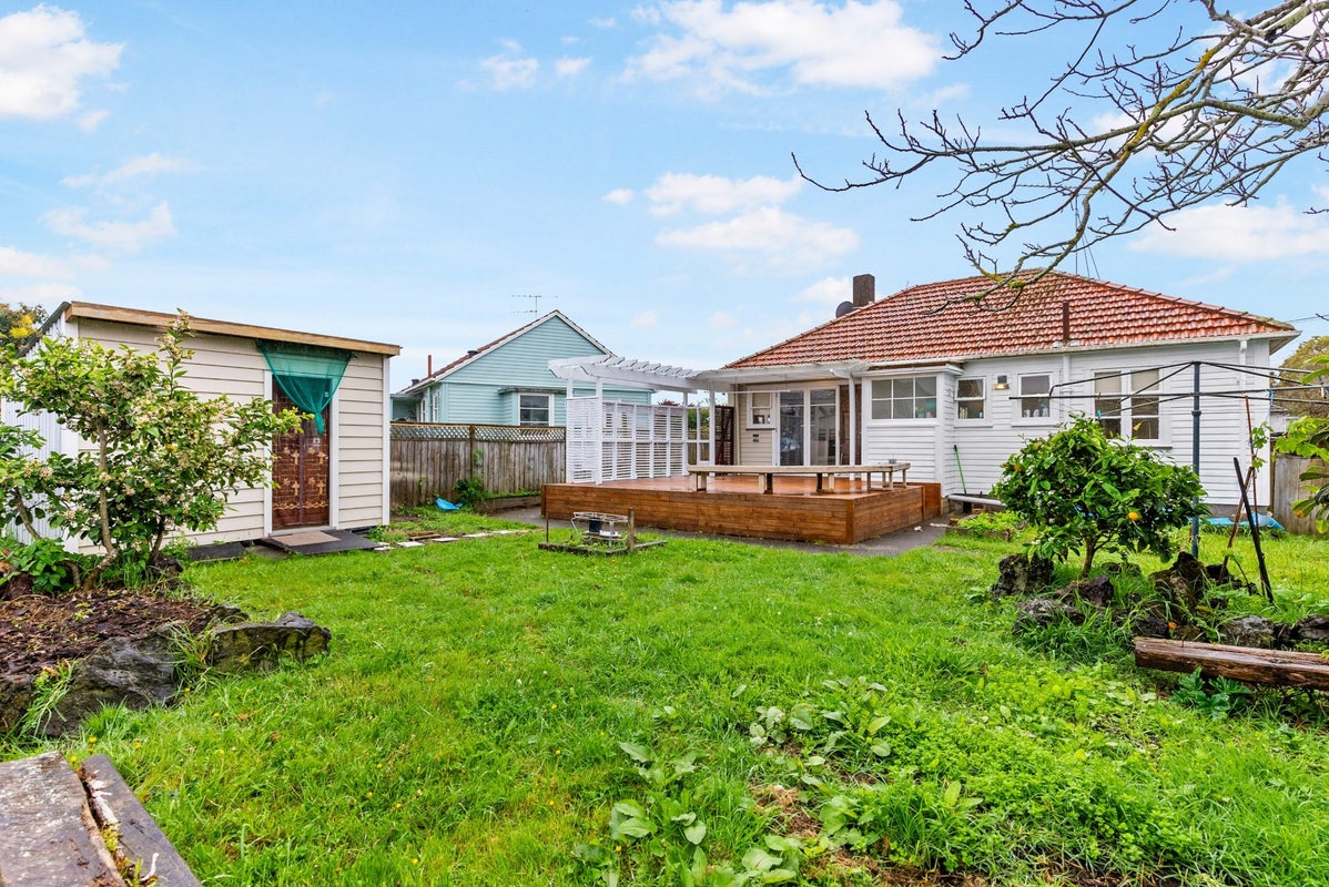 12 Hulse Avenue, Sandringham, Auckland - Carousel 1